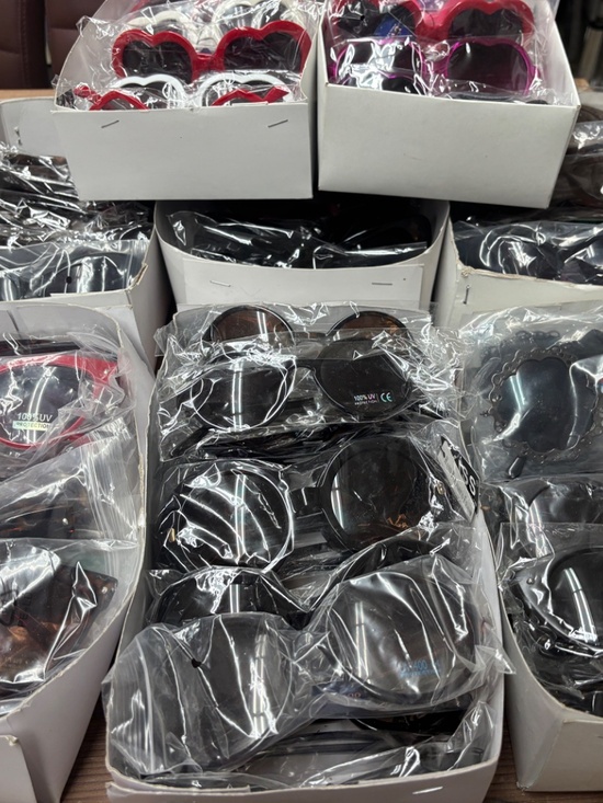 Wholesale LOT of NEW Sunglasses